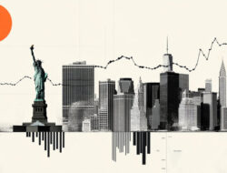 Dow Hits New Peak But Consumer Sentiment Gets Worse