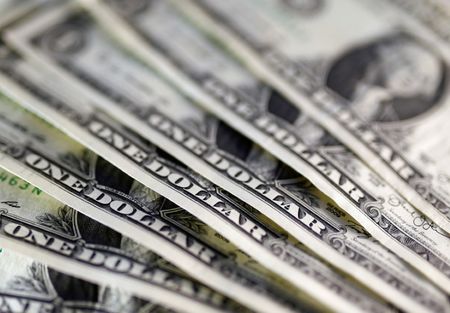 Dollar Edges Higher As Bond Sell-Off Resumes Amid No Progress In U.s.-Iran Talks Lynxmpecam0Zh M