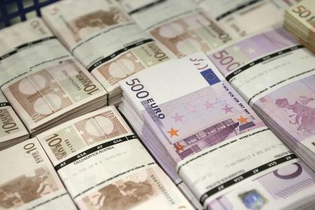 Ecb Warns Eu Ministers That Euro Stablecoin Proposals May Hurt Banks Lynxnpeab20Ns M