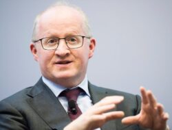 Ecb Policymaker Lane Says Second-Round Effects Would Persist Even After Shock Reversal