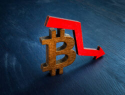 Bitcoin Accelerates Lower And Cracks Important Supports