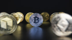 Bitcoin’s 200-Week Ma: History Points To An 11-Month Wait 4 Bitcoin’s 200-Week Ma: History Points To An 11-Month Wait F Bitcoin55