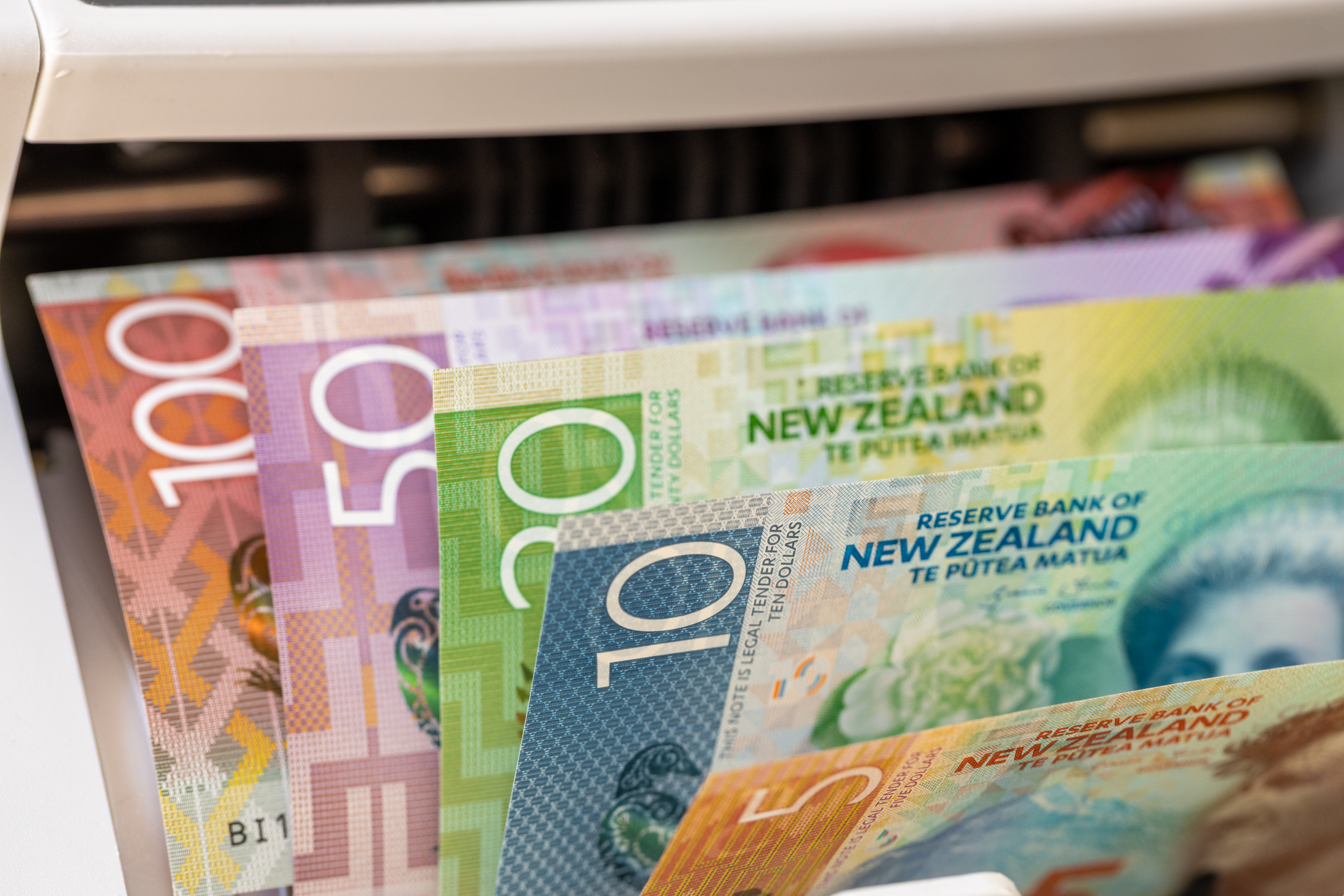 Review Of Rbnz: Waiting For Evidence F Nzd79