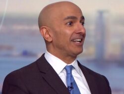Fed’S Kashkari Says Far Too Soon To Predict What The Next Policy Move Should Be