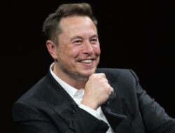 Elon Musk Becomes First Trillionaire As Spacex Opens Trading At $150 Per Share