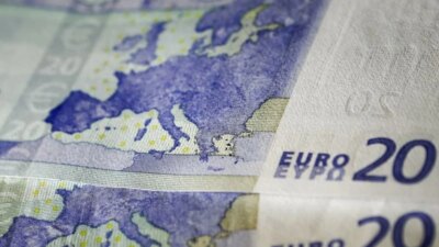 Euro Gains Safe-Haven Status Amid Global Uncertainty By Investing.com