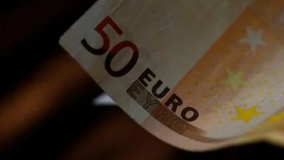 Euro Zone Yields Continue Downfall As Peace Deal Details Trickles 9 Euro Zone Yields Continue Downfall As Peace Deal Details Trickles Lynxmpecb50A2 M