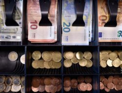 Barclays Sees Swiss Franc Rising To 0.90 Against Euro