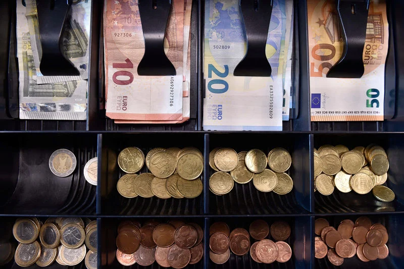 Barclays Sees Swiss Franc Rising To 0.90 Against Euro Lynxmpedat0Sl L