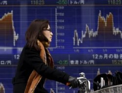 Asia Fx Steady As Dollar Holds Near 13-Month High Ahead Of Key U.s. Pce Inflation