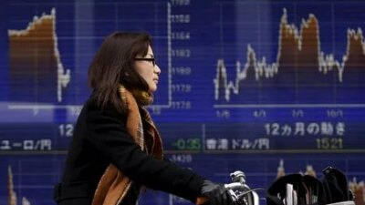 Asia Fx Steady As Dollar Holds Near 13-Month High Ahead Of Key U.s. Pce Inflation