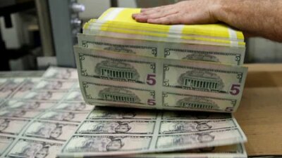 Fed Rate Hike Bets Undercut Dollar Debasement Trade, Ing Says 10 Fed Rate Hike Bets Undercut Dollar Debasement Trade, Ing Says Lynxnpef2Q19D M