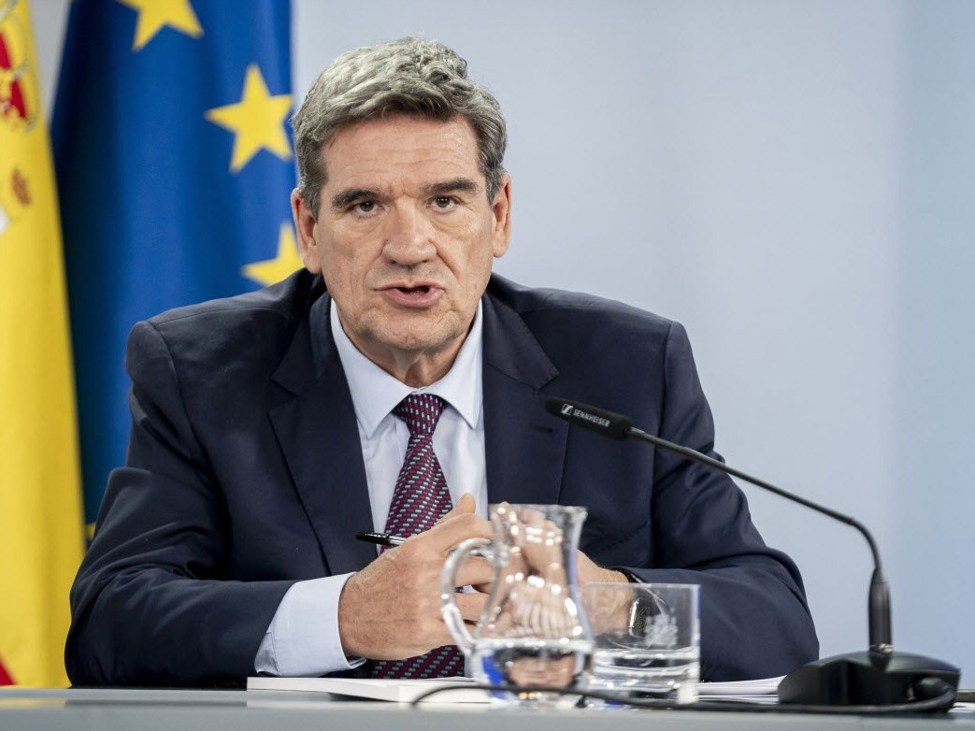 Ecb Policymaker Escriva Says The Ecb Needs To Monitor For Second-Round Effects On Wages Luis20Escriva Id 3Cd67961 F389 4Be2 8A49 Aa46837136Fa Size975