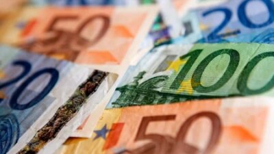 Eurozone Bonds Steady On Post-War Relief ; Gilts Recover From Two-Month Lows 9 Eurozone Bonds Steady On Post-War Relief ; Gilts Recover From Two-Month Lows European 2 M 1440047917