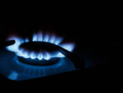 Us Natural Gas: Inventory Surplus Continues To Weigh On Prices