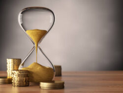 Gold (Xau/Usd) Faces Persistent Selling Pressure