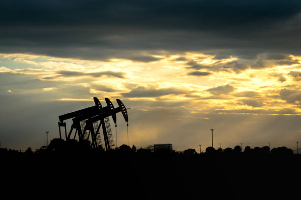 Wti Crude Oil May Struggle To Recover As Sellers Stay Active F Oil72