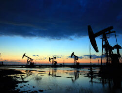 Oil Eases As Us And Iran Agree 60-Day Roadmap In Switzerland