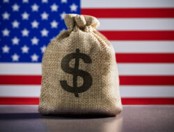 Dollar Holds Near Key Levels Ahead Of The Fed Verdict
