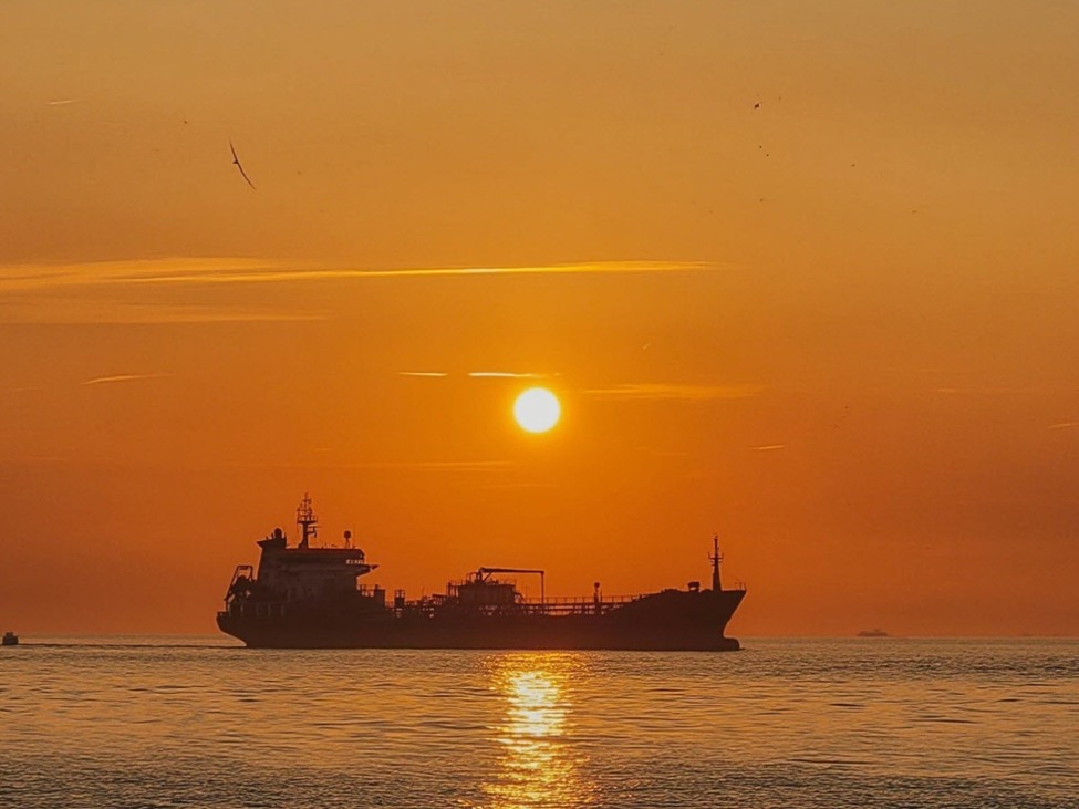 Iran Weekend News: Opec+ Continues The Charade, Negotiations Appear Stuck, Beirut Hit Oil20Tanker20At20Sunset Id B6041528 B4Bb 4D42 8977 4D03C1A7403A Size975