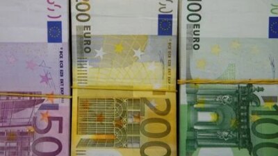 Euro Yields Stay Pinned Near Multi-Year Peaks As Markets Price In Elevated Rates