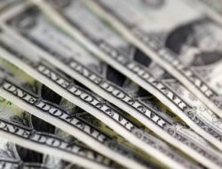 Canadian Dollar Weakens As Inflation Data Cools Rate Hike Bets By Investing.com