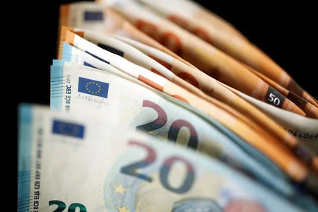 Euro Yields Cling To Multi-Week Peaks After U.s.-Iran Escalation Sparks Inflation Lynxmpedae0Qh M