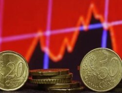 Treasury Yields Edge Higher As Markets Brace For Hawkish Tone In Fed Minutes