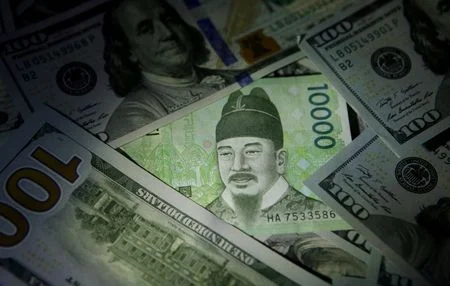 S.korean Won Hits 2-1/2-Mth High After Gdp Beat Boosts Bok Rate Hike Expectations Lynxnpee340G3 M