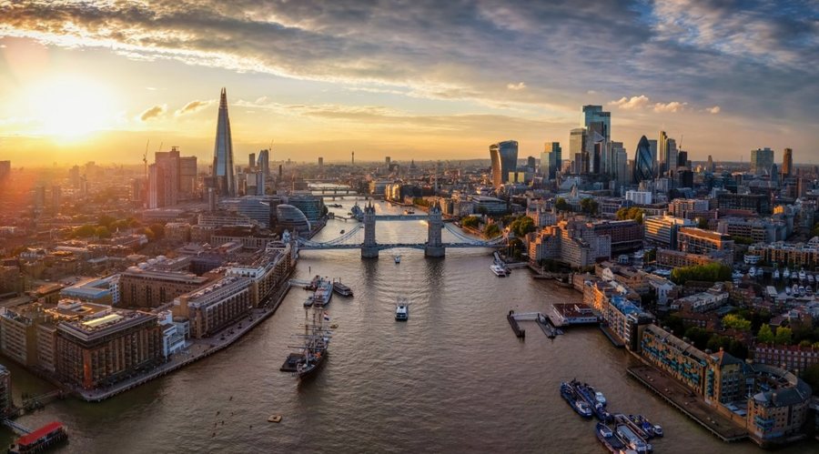 Noor Capital Uk Turnover Falls 83% In 2025 As Broker Swings To Annual Loss The20View20Of20The20Skyline20Of20London2C20England2C20With20Tower20Bridge2C20River20T