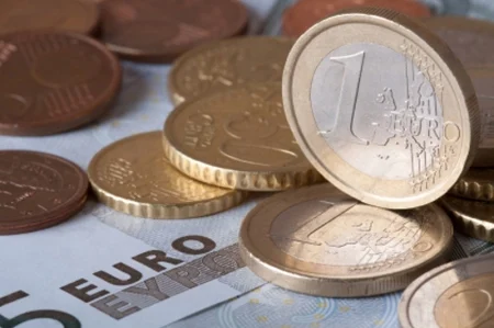 German Yields Ease From Multi-Year Peaks; $100 Oil Surge Threatens Euro Growth Euro Coins M 1440050131