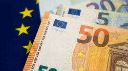 Eur/Usd Ahead Of A Key Week: Holding Near Lows F Eur230