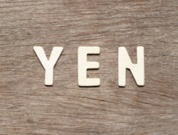 Yen Still Under Pressure: Markets Await Action From Authorities