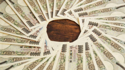 Usd/Jpy Holds Firm, But Is Another Upswing Ahead? F Jpy93