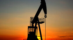Oil Falls As Us-Iran Peace Talks Resume