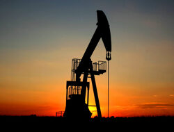 Oil Falls As Us-Iran Peace Talks Resume