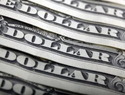 Canadian Dollar Weakens As Oil Prices Fall On Trade Data