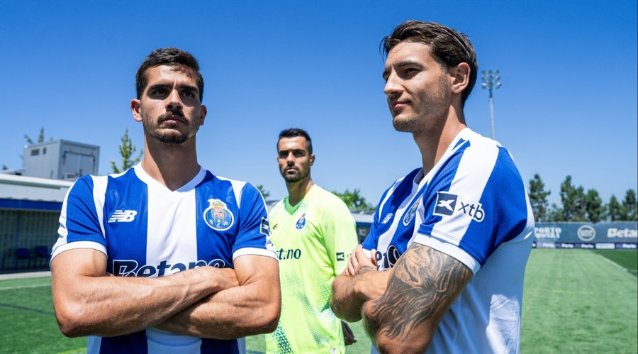 Xtb Signs Three-Year Fc Porto Shirt Sponsorship Following Napoli Partnership Xtb20Becomes20Fc20Porto20Sleeve20Sponsor Id 571E49Cb E923 4Fea 8F36 72B906C2B28C Size900