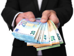 Eurusd – Bulls Take A Breather Ahead Of Fresh Advance