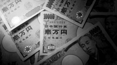 Usd/Jpy Remains Range-Bound: Markets Await Fresh Signals