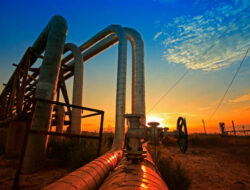 Brent Analysis: Oil Retreats From $100 As Saudi Arabia Proposes Maritime Coalition Initiative