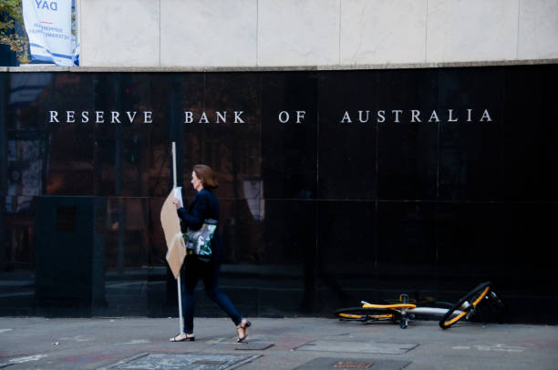 Rba Holds At 4.35%, Narrows Risk Of Hikes F Rba7