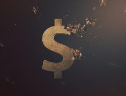 The Dollar: From Debt Crisis To Currency Crisis